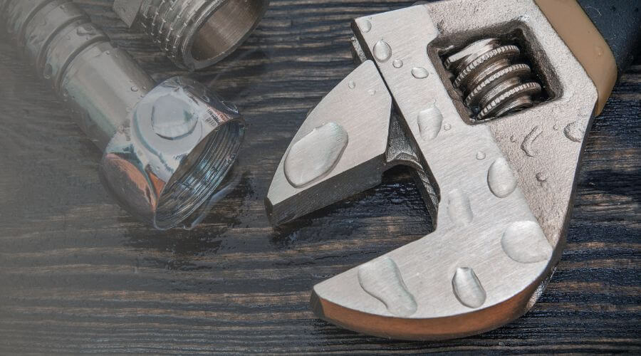 Why choose water damage restoration service for basement flood restoration services in Hamilton